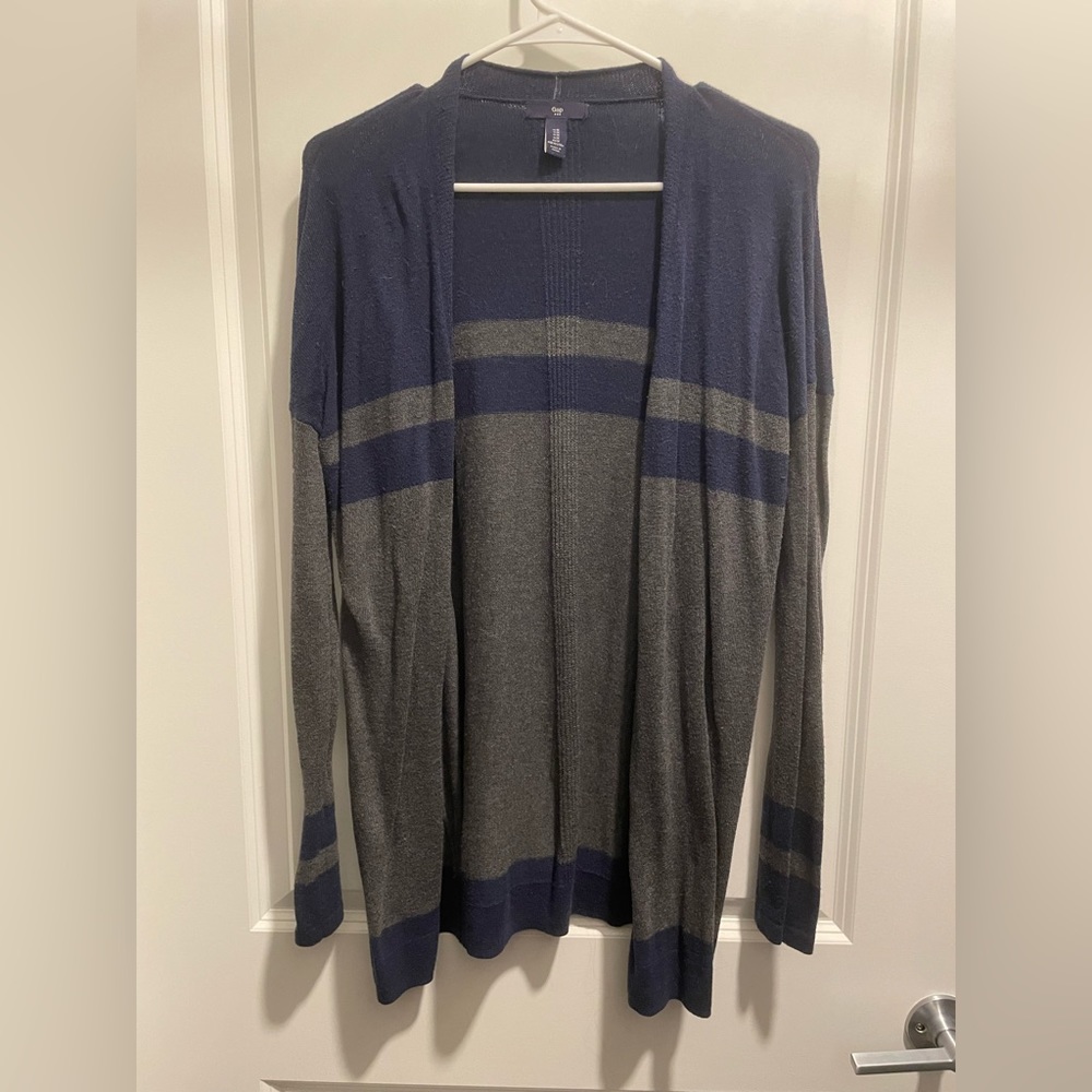 Gap Cardigan. Size Medium. Navy Blue and Dark Gray.